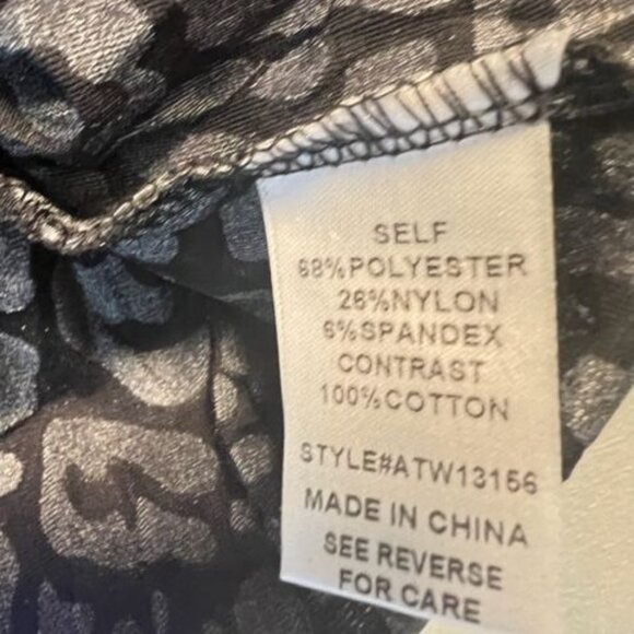 AndTheWhy Womens Leopard Print Short Sleeve Top - Picture 6 of 7